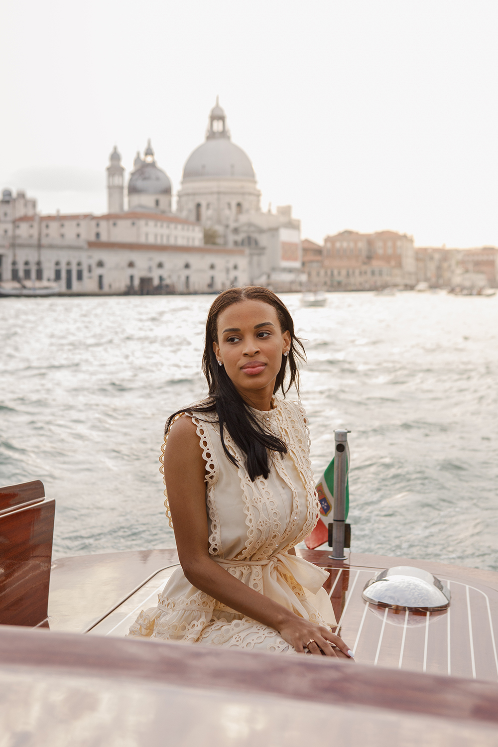 Ritratto di ragazza durante una mini sessione fotografica a Venezia