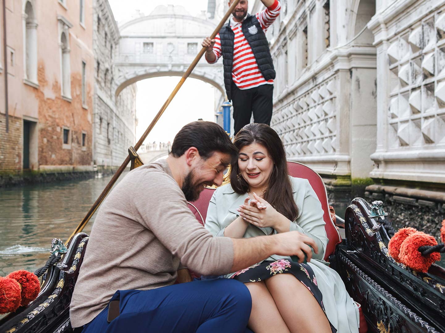 Marriage Proposal in a Gondola - Filippo Ciappi Photographer