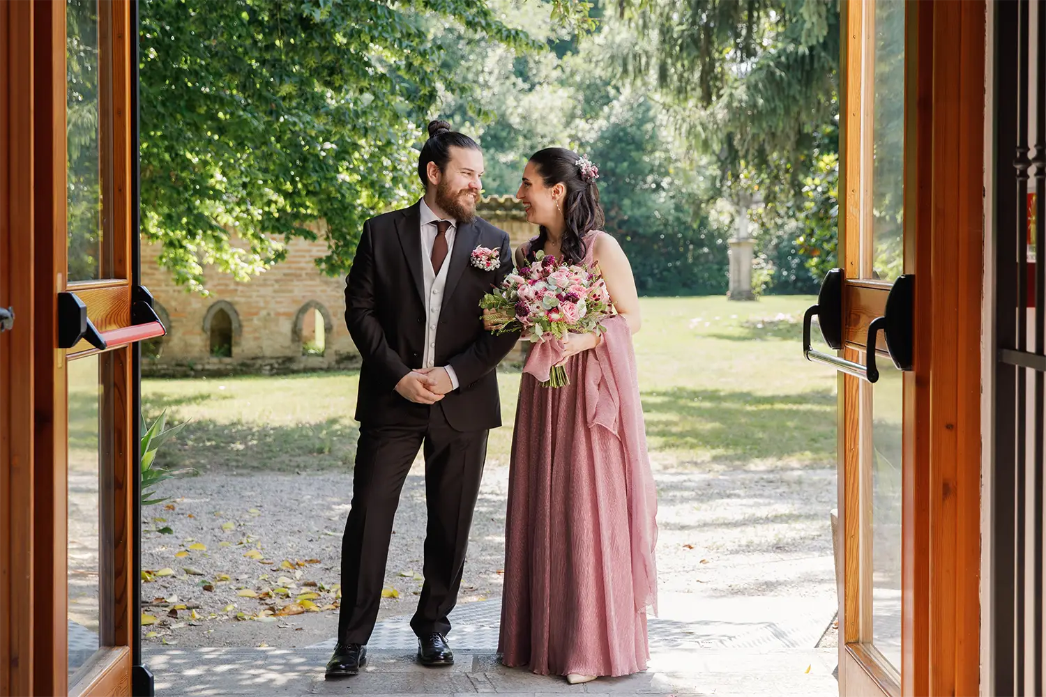 Lorenzo ed Elisa prima dell'ingresso